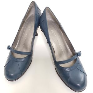 Size 6 Nine West Heels - Brand New